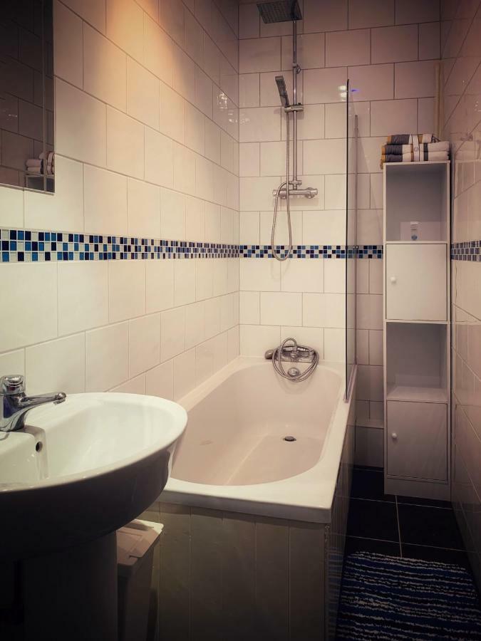 Paul'S Place Near Heathrow Лондон Экстерьер фото